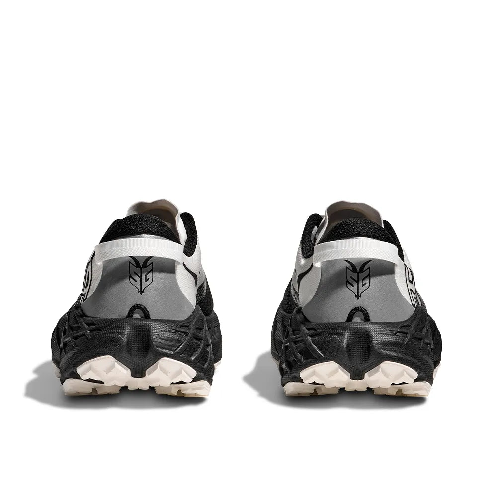 HOKA Speedgoat 7 Black/White
