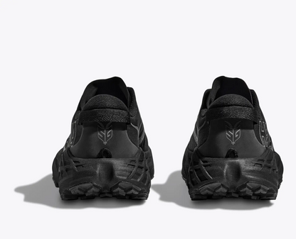 HOKA Speedgoat 7 All Black